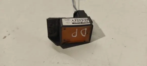 Renault Scenic II - Grand scenic II Airbag deployment crash/impact sensor 601298200 8200411025
