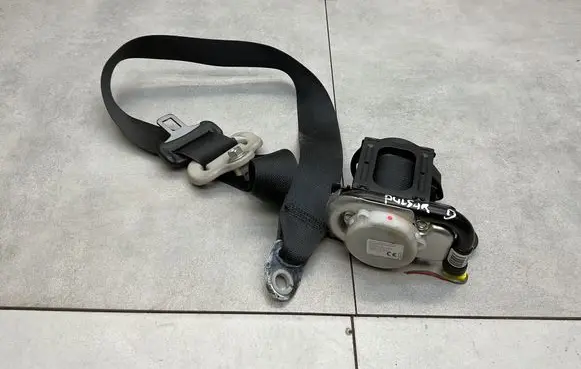 Nissan Pulsar Front seatbelt 627789100B