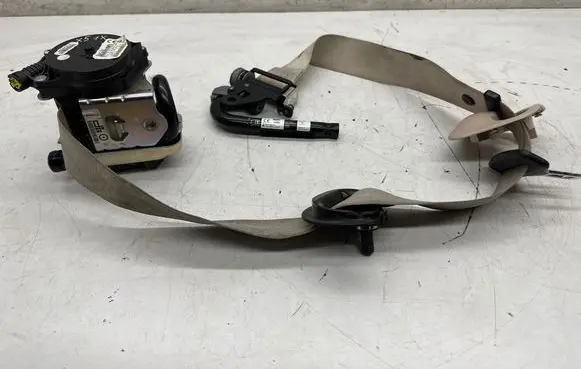 BMW X5 F15 Front seatbelt R16152501ML 89T0SZS1FZS 624641100F