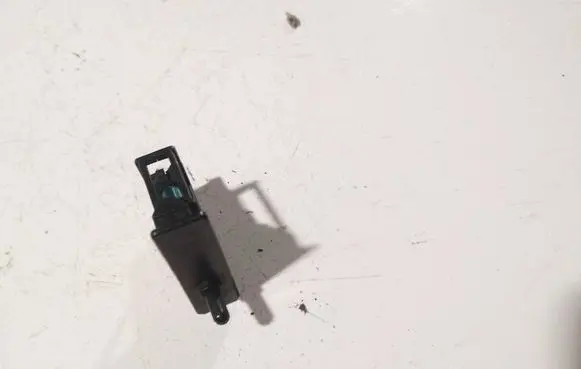 Toyota Corolla E120 E130 Sensor 8126033030 81260-33030