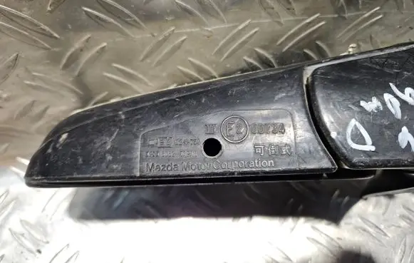 Mazda 626 Manual wing mirror 00734 02734