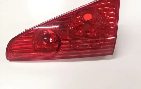 Peugeot 607 Tailgate rear/tail lights 2587D