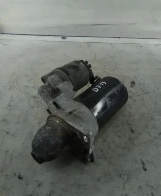 Opel Astra J Starter motor 55572440