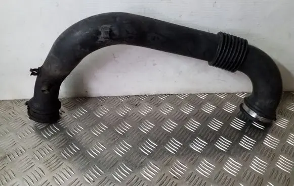 Opel Vivaro Intercooler hose/pipe