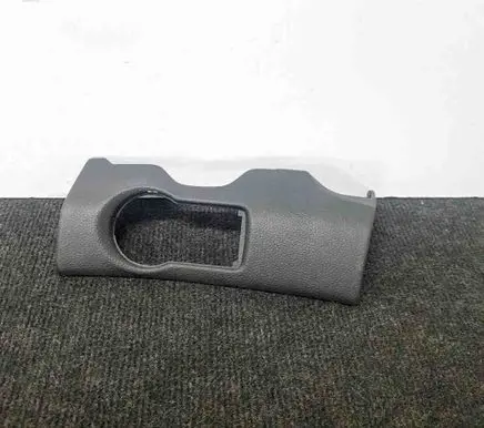 Chevrolet Malibu Panel trim 25923412