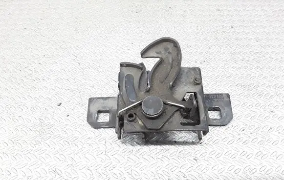 Engine bonnet/hood lock/catch