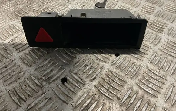 Volkswagen Transporter - Caravelle T5 Hazard light switch