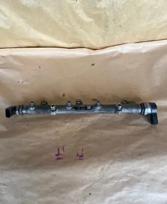 BMW 3 E90 E91 Fuel main line pipe 7787164 0445214030