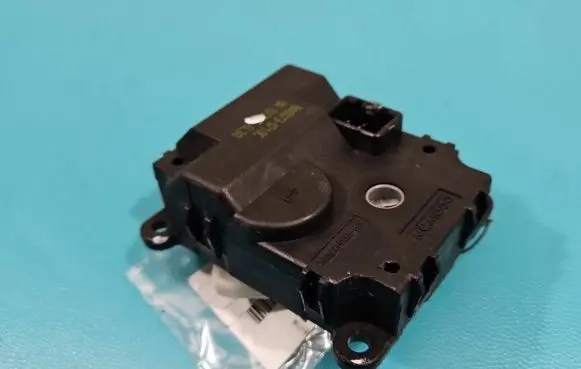KIA Carens II A/C air flow flap actuator/motor B40073-0710C IMPRK1395124