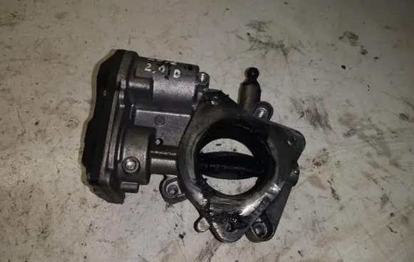 Opel Insignia A Throttle valve 50569200 A1632