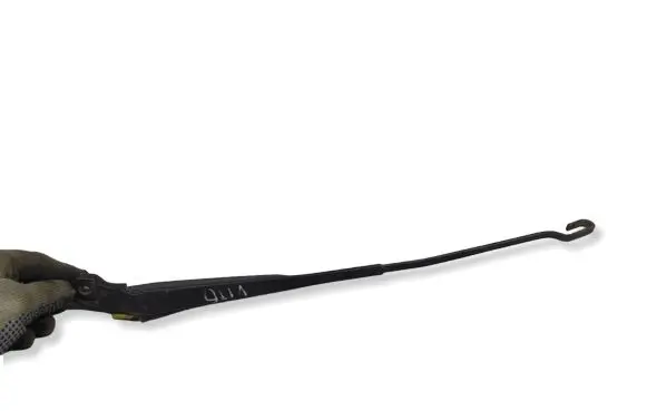 Mercedes-Benz Vito Viano W638 Front wiper blade arm 6388202344