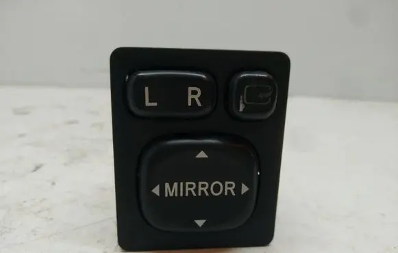 Wing mirror switch