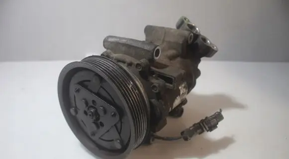Renault Clio III Air conditioning (A/C) compressor (pump) RJ134A1918