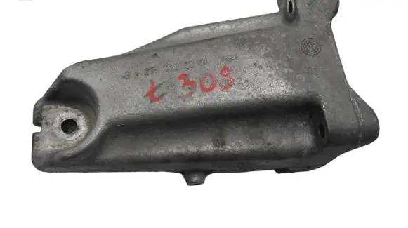 Mercedes-Benz C W205 Engine mounting bracket A2742232204
