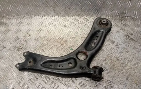 Seat Leon (5F) Front lower control arm/wishbone 5Q0407152L