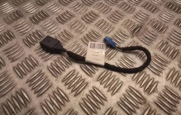 Peugeot 308 USB socket connector 9826717080 1304145X