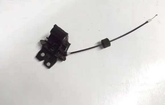 Mercedes-Benz CLS C219 Loading door lock A1717500085 A1717500185