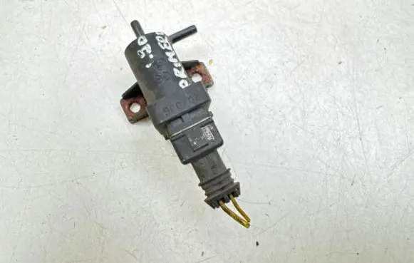 Nissan Primera Turbo solenoid valve 7700113709