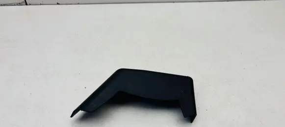 Porsche Macan (95B) Rear/tail light trim molding 95B945425E