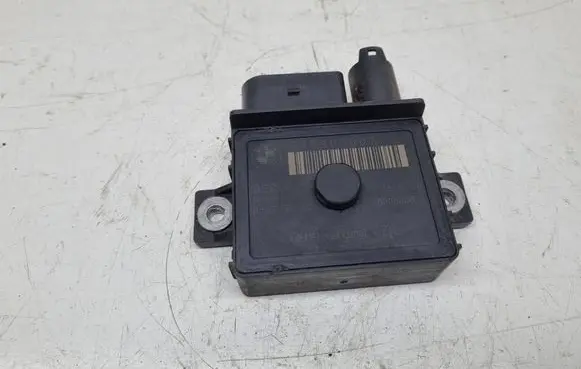 BMW X1 E84 Glow plug pre-heat relay 7798000
