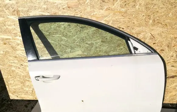 Skoda Superb B6 (3T) Front door