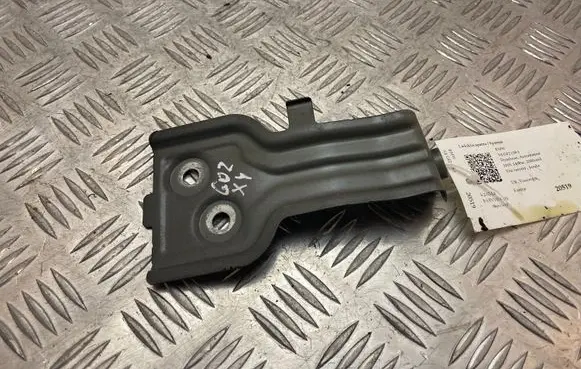 Fender mounting bracket