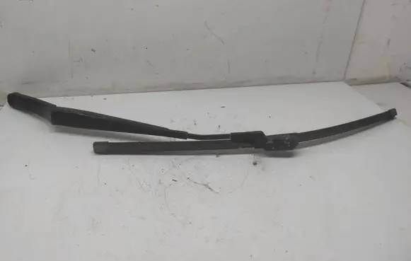 Volkswagen PASSAT B6 Front wiper blade arm 3C1955409C