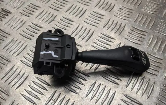 BMW 5 E39 Wiper control stalk 8363664 01204000 012040004