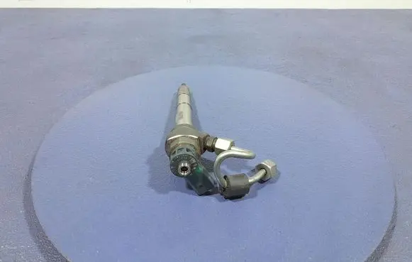Audi A5 8T 8F Fuel injector 04L130277AC