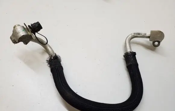 Chrysler 300C Air conditioning (A/C) pipe/hose 68197724AB