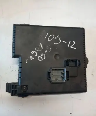 Volvo XC90 Fuse module 30728512 05W334 28017881