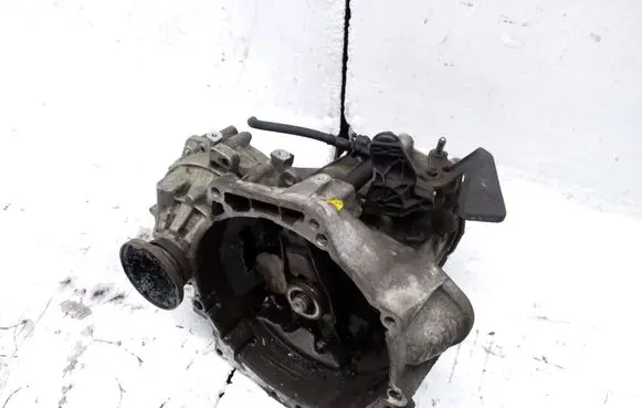Manual 5 speed gearbox