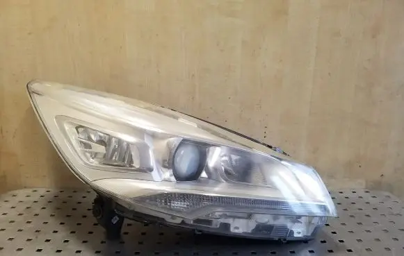 Ford Kuga II Headlight/headlamp CV4413B626AA