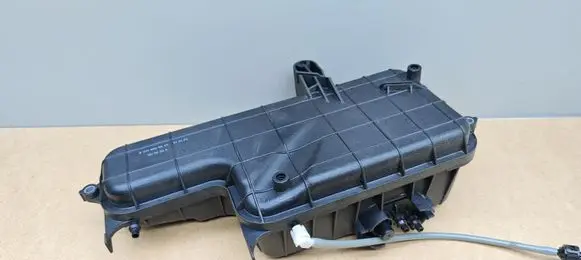 Mercedes-Benz CLS C219 Vacuum air tank A2198000019