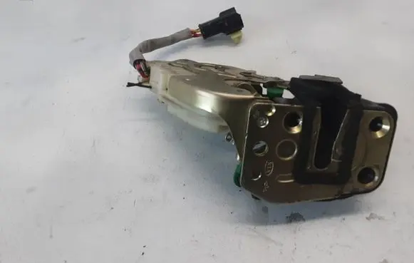 KIA Sorento Front door lock