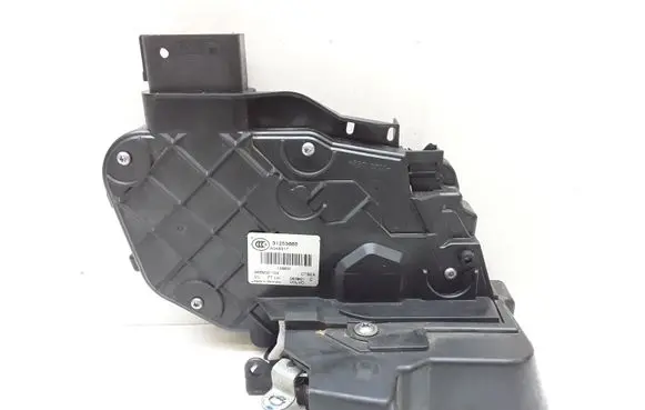 Volvo V70 Front door lock 31253665
