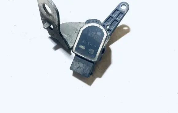 BMW 3 E90 E91 Front height sensor lever 6763735
