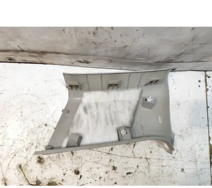 (D)pillar trim (top)