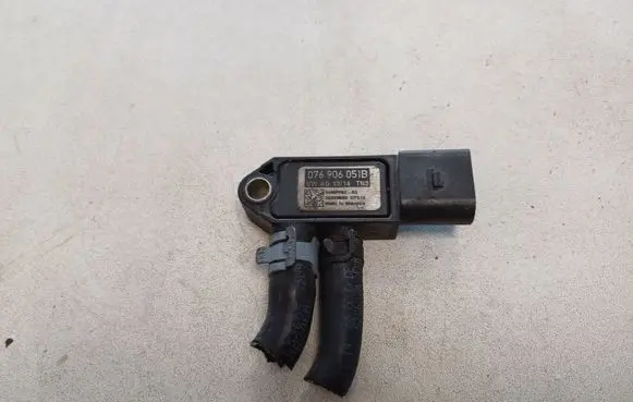 Skoda Octavia Mk2 (1Z) Exhaust gas pressure sensor 076906051B
