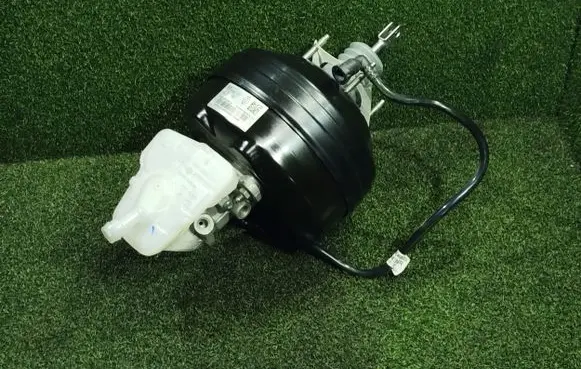 Renault Kangoo III Brake booster 186232223 17311411914 472104035R