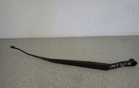 KIA Carens II Front wiper blade arm