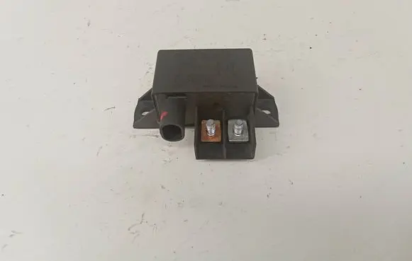 Mercedes-Benz CLS C219 Battery relay fuse A0025426419 0332002167