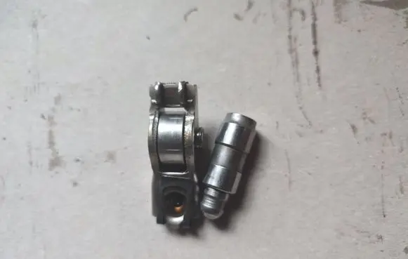 Volkswagen Golf VIII Tappets lifter 04E109423C