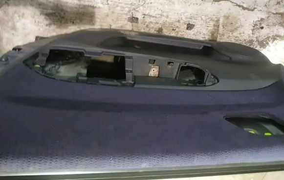Honda FR-V Front door card panel trim