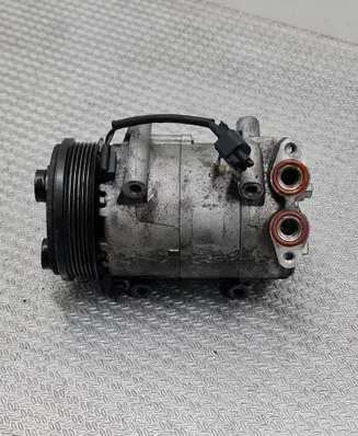 Ford Focus Air conditioning (A/C) compressor (pump) 3m5h19d629kf