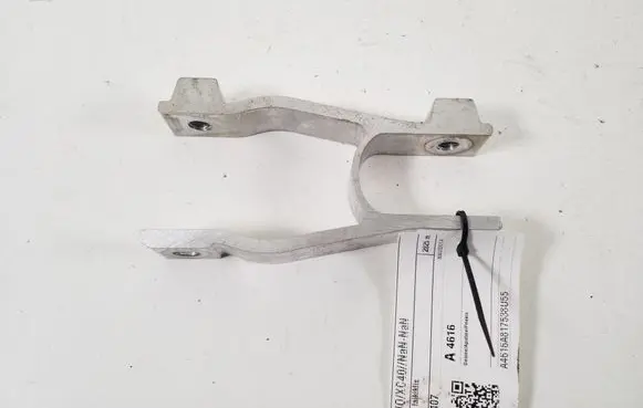 Volvo XC40 Engine mounting bracket 32222107