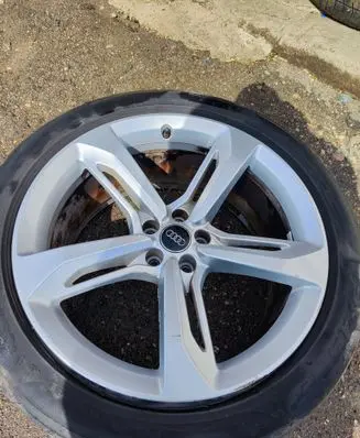 Audi Q7 4M R21 alloy rim 4M0601025AA