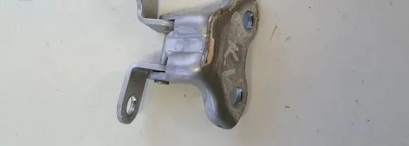Toyota Auris E180 Rear door upper hinge