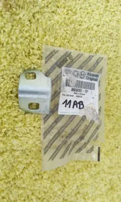 Fiat 500E Fender mounting bracket 52008399