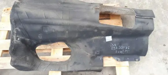 Exhaust heat shield
